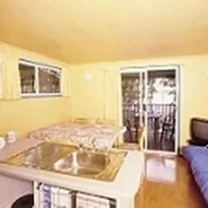 Lake Terraces Motel